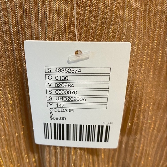 NWT Kimchi Blue Off The Shoulder Rose Gold Dress Holiday Party Size Small - Picture 10 of 13